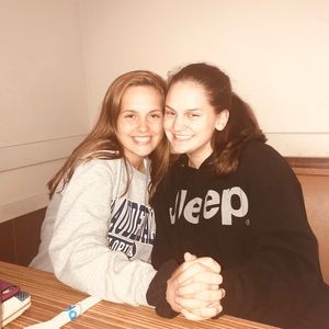 Meet your Posher, Caroline